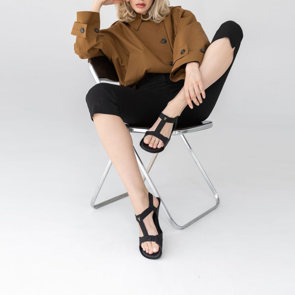 zenske crne sandale yonso model